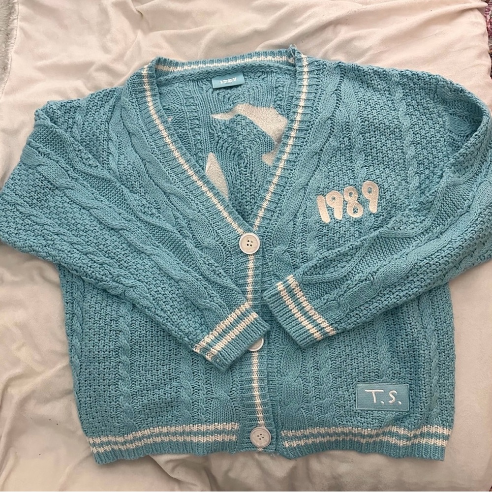 Taylor Swift 1989 cardigan